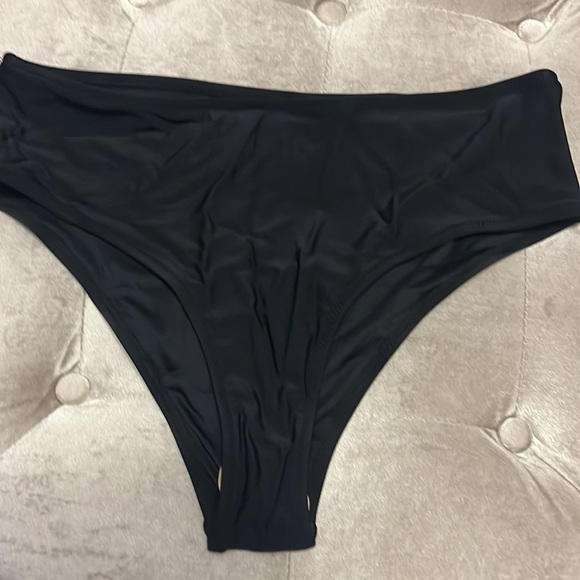 Black tankini with lace overlay and one shoulder design, new - Picture 9 of 9